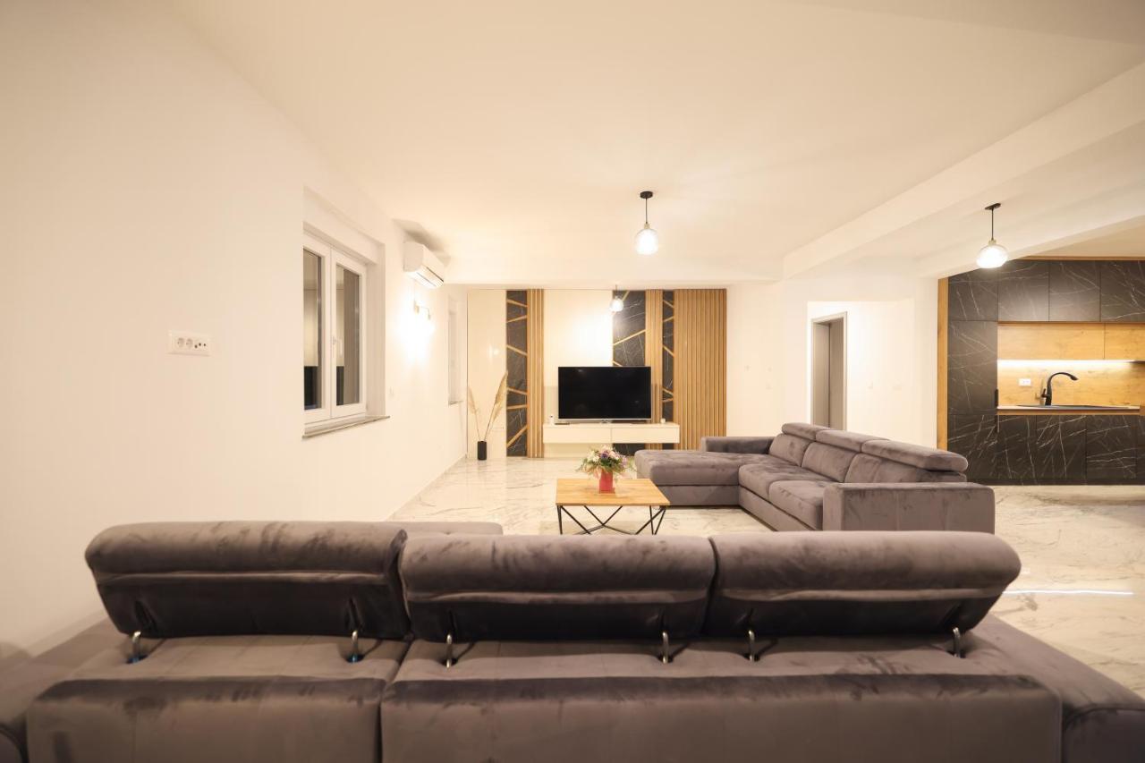 Rhapsody In Green - Luxury Villa In Zadar Crno ภายนอก รูปภาพ