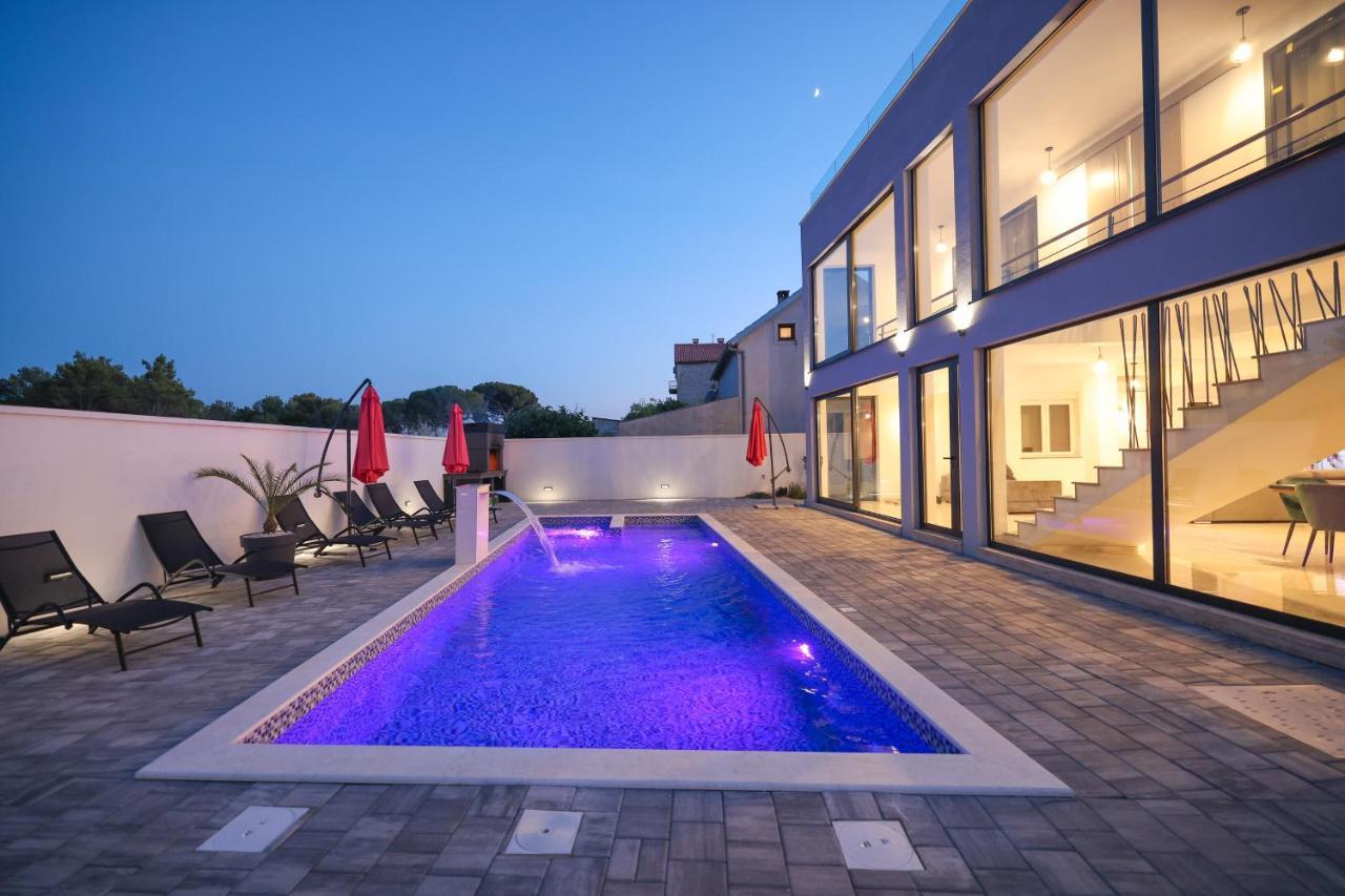 Rhapsody In Green - Luxury Villa In Zadar Crno ภายนอก รูปภาพ