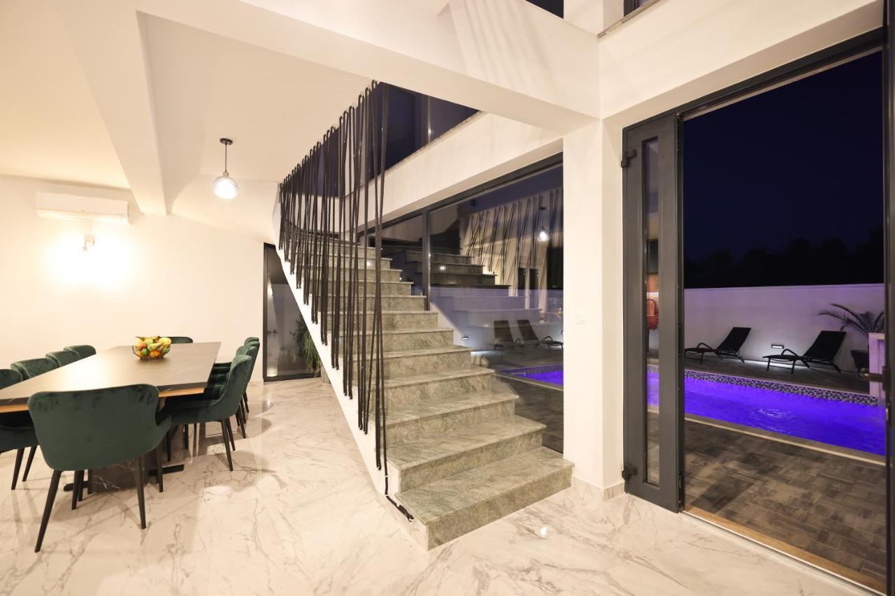 Rhapsody In Green - Luxury Villa In Zadar Crno ภายนอก รูปภาพ